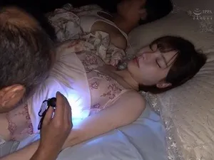 phim sex lọ nước hoa thần kỳ
