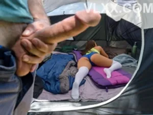 Học sinh nữ bị kẻ biến thái móc Lỗ lồn trên chuyến tàu về nhà nhưng thấy “sướng”